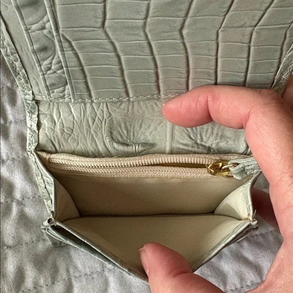 Brahmin Light Green Crocodile Embossed Card Holder - Picture 4 of 5